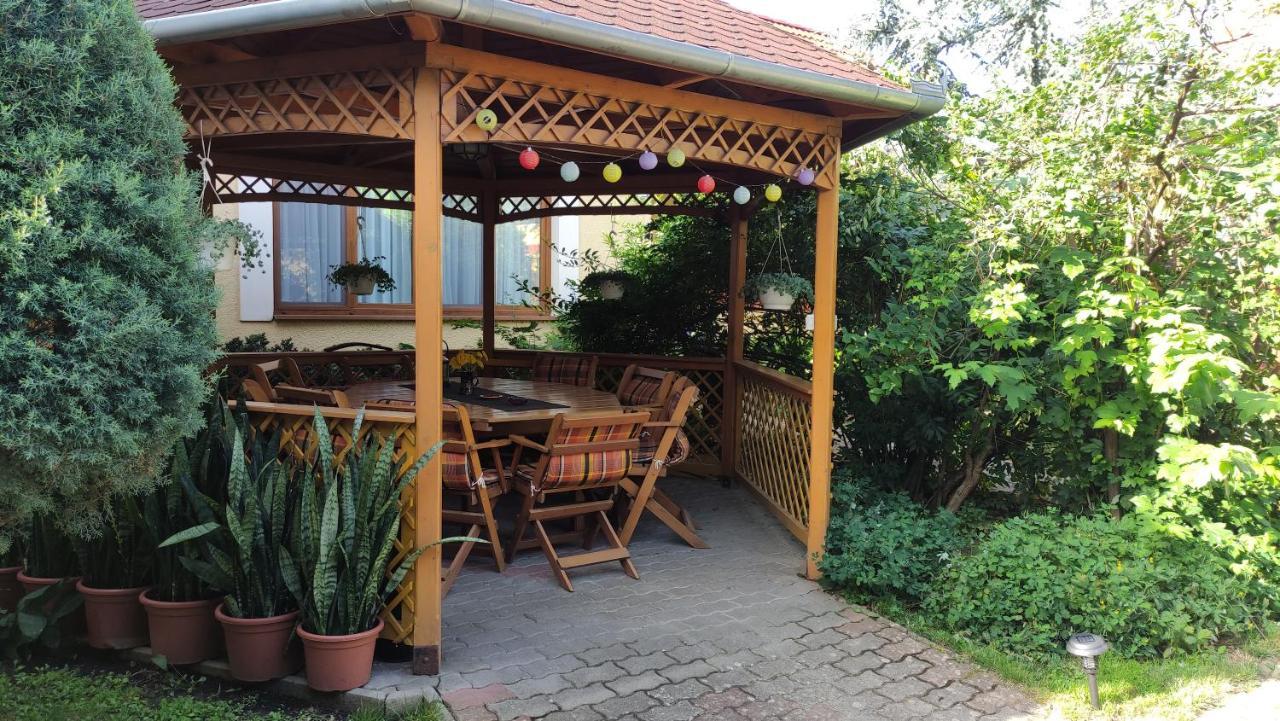 Eckhardt Vendeghaz Hotel Villany Exterior photo